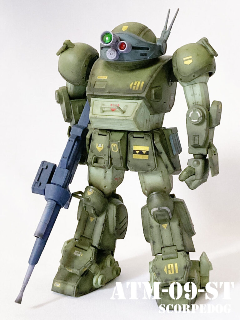 ウェーブ(Wave) 装甲騎兵ボトムズ スコープドッグ 1/24スケール 全高約16cm 色分け済みプラモデルの立ちポーズ