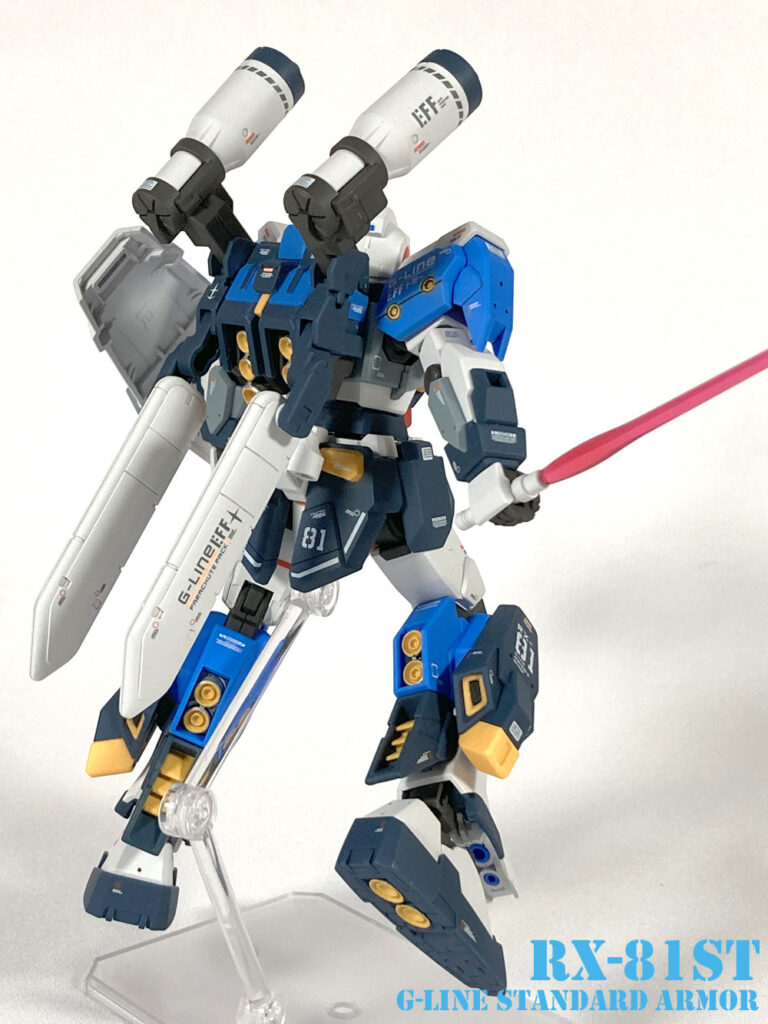 ジーラインスタンダードアーマーフル装備 ビームサーベル